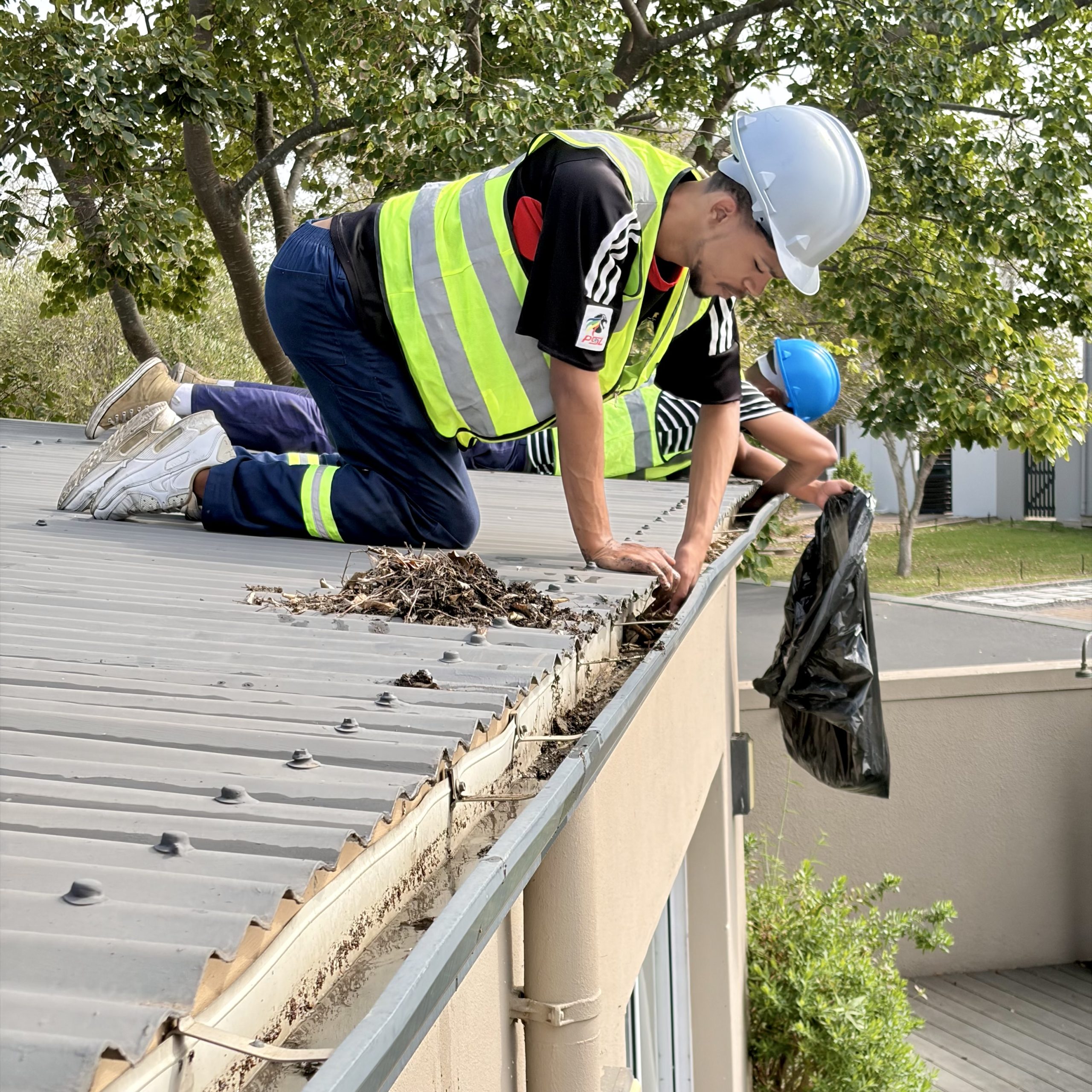 You are currently viewing Blocked Gutters Can Cost You More This Cape Town Winter